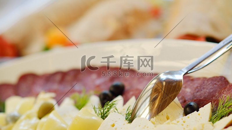 生产工艺直接关系到食品的品质和口感。以下是一些识别生产工艺风险的方法：